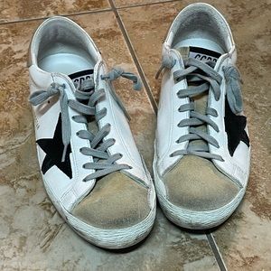 Size 8 Golden Goose Super ‘White Silver’ shoes!